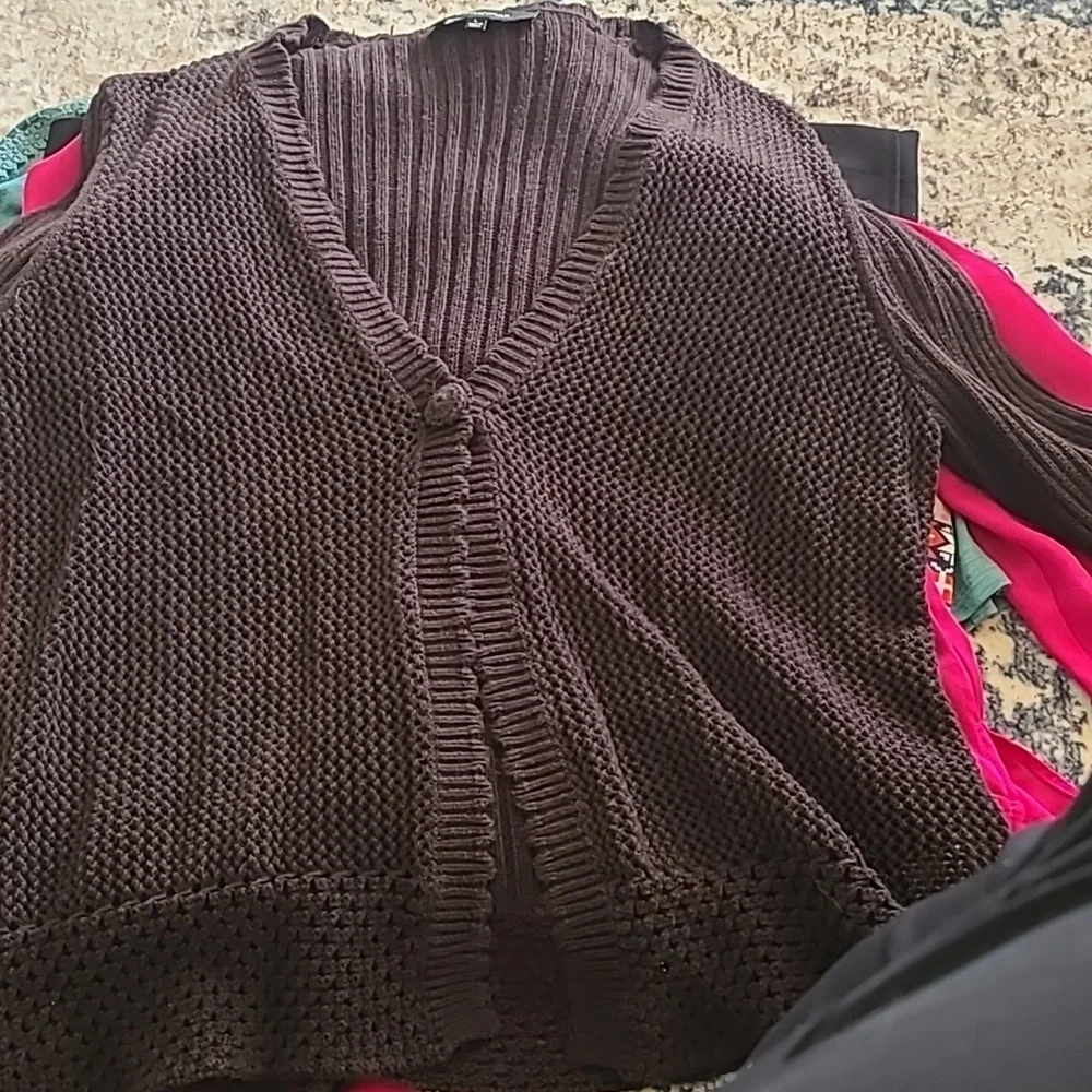 Cardigan - Picture 1 of 3